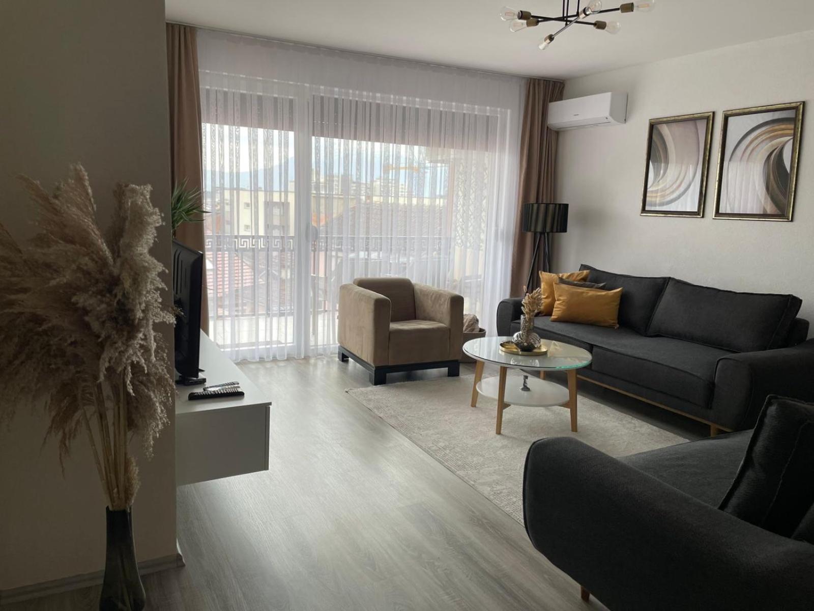 Apartment Prizreni-Free Private Parking Exterior foto